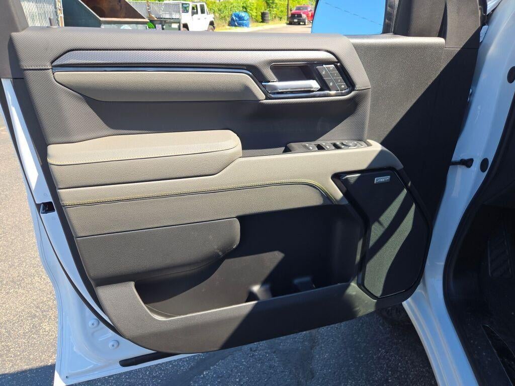 2026 Chevrolet Silverado 1500 Crew Cab Short Box 4-Wheel Drive ZR2