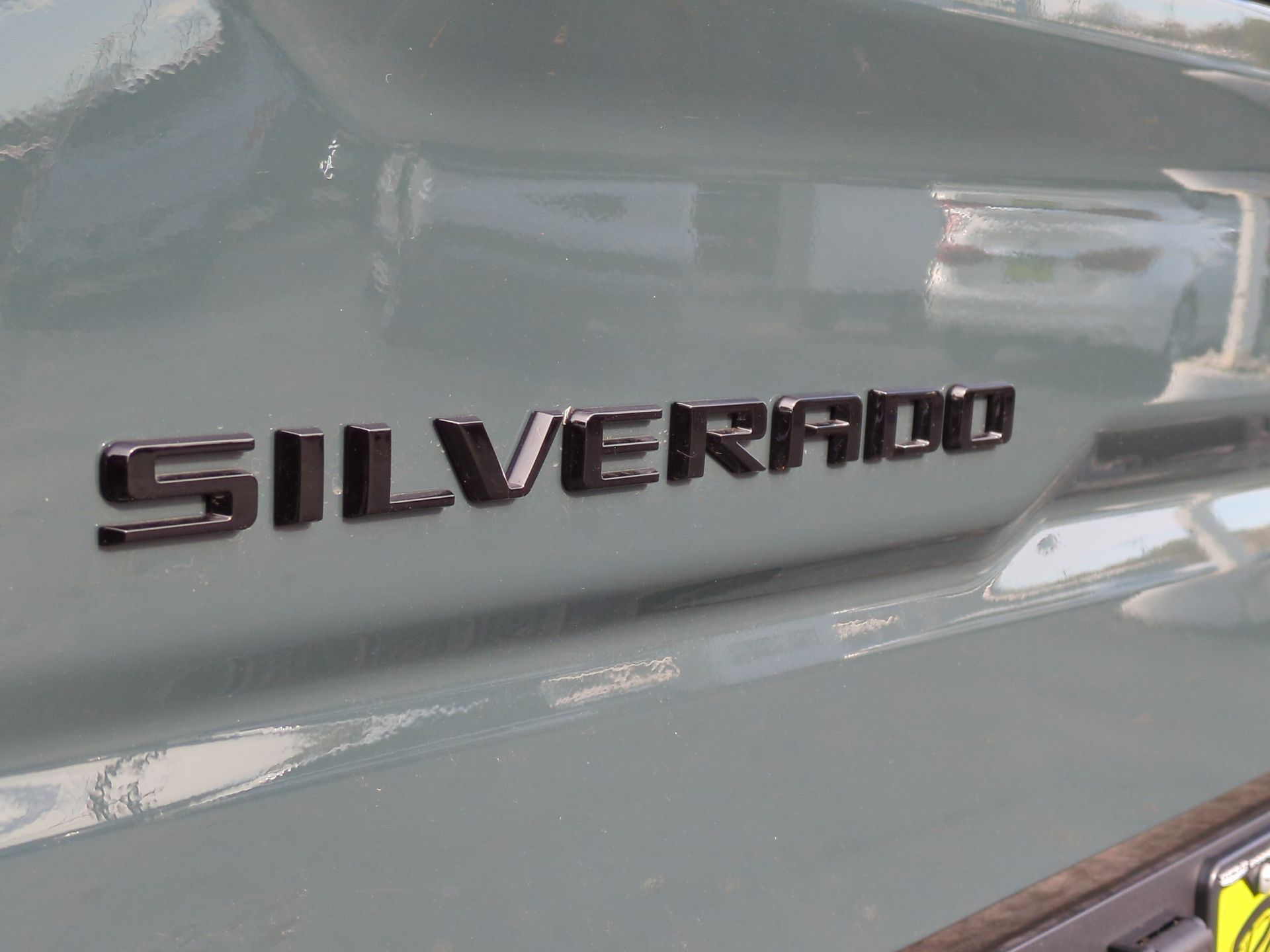 2025 Chevrolet Silverado 1500 ZR2