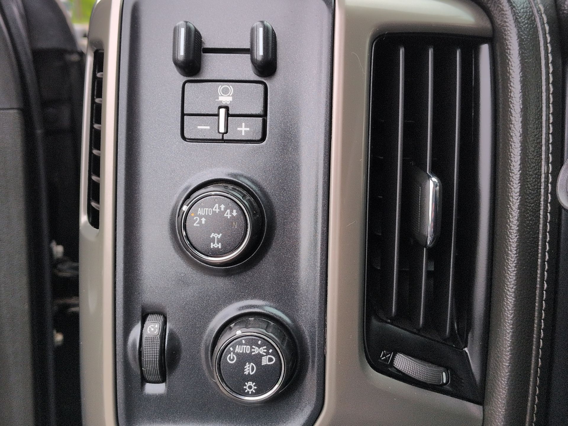 2017 Chevrolet Silverado 1500 High Country