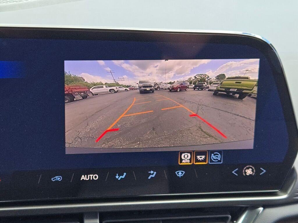 2026 Chevrolet Equinox EV 4dr LT1 w/PCY
