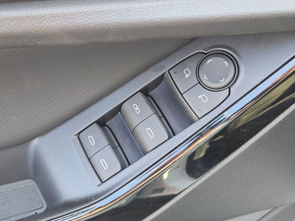 2027 Chevrolet Equinox FWD LT