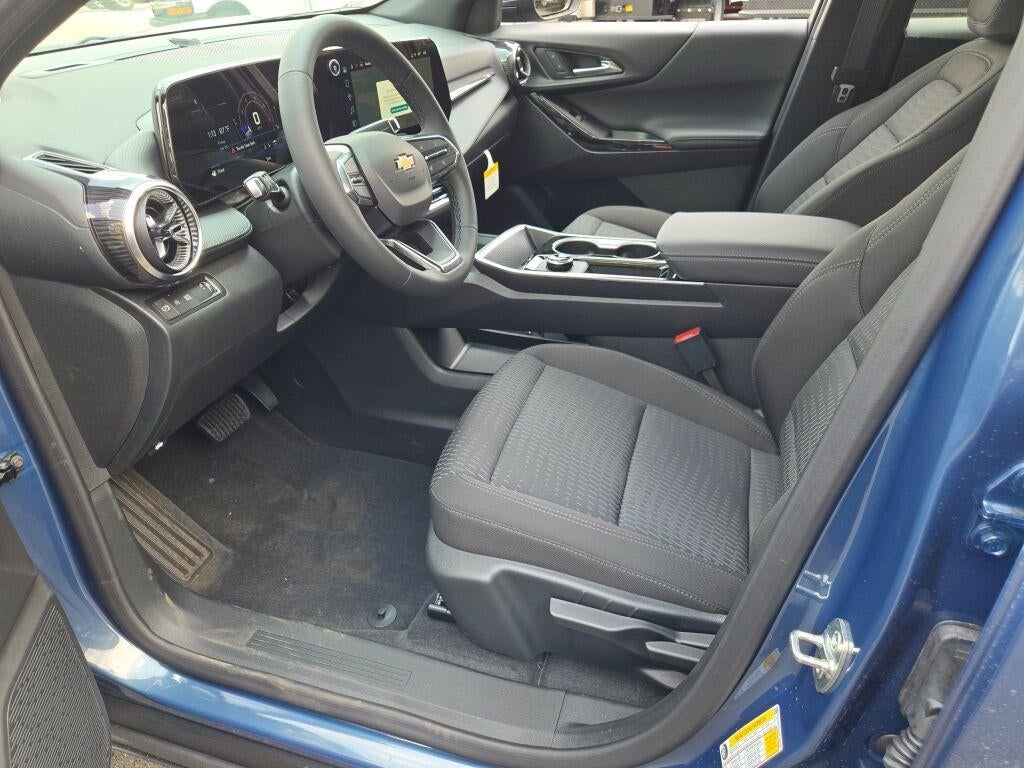 2027 Chevrolet Equinox FWD LT
