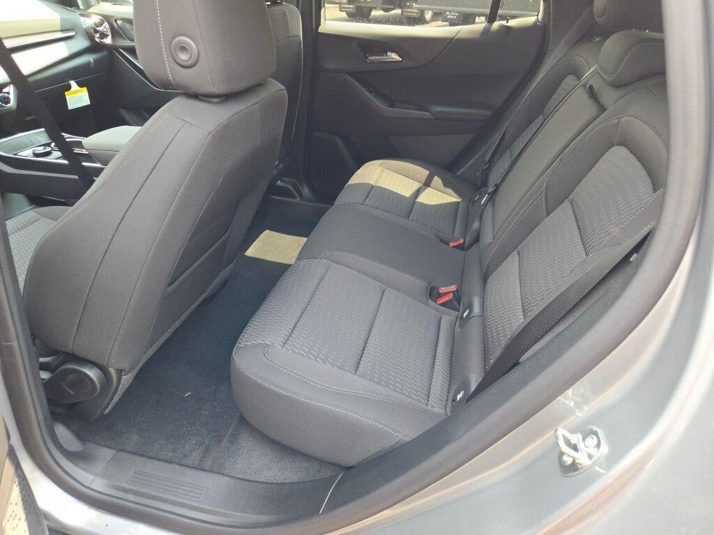 2027 Chevrolet Equinox FWD LT
