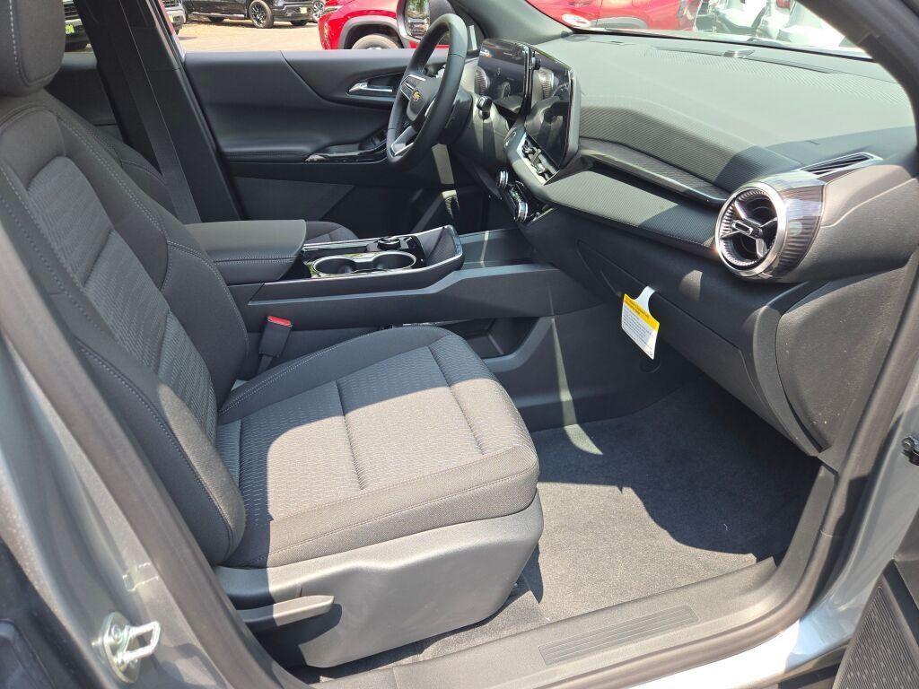 2027 Chevrolet Equinox FWD LT
