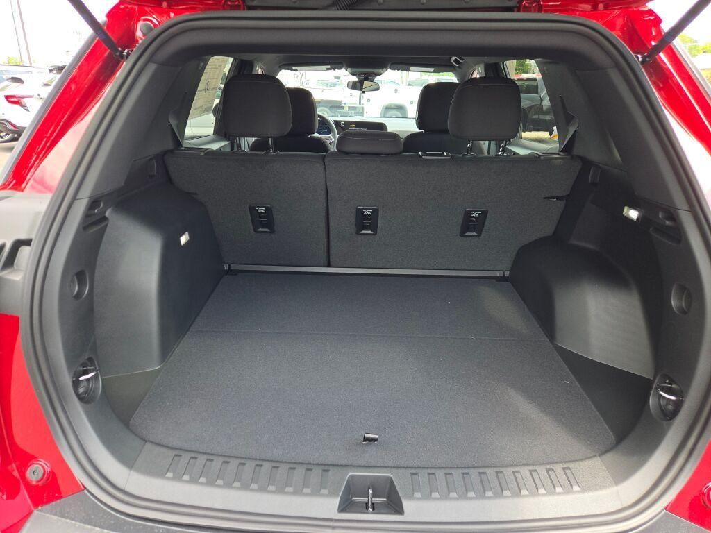 2027 Chevrolet Equinox FWD LT