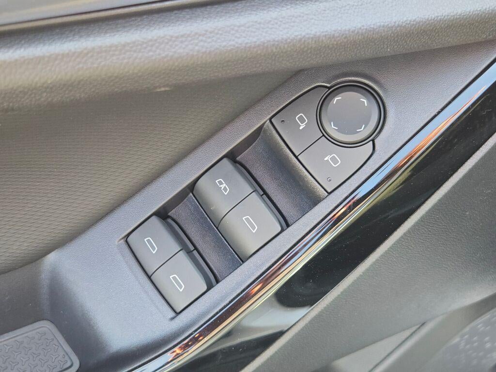 2027 Chevrolet Equinox FWD LT