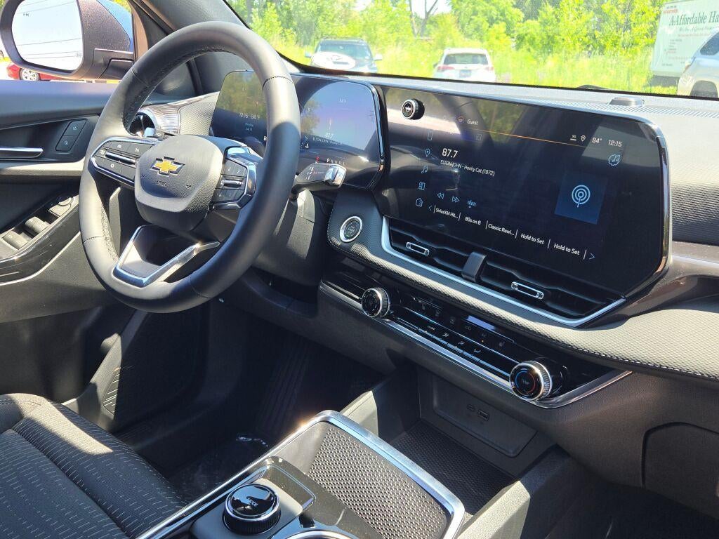 2027 Chevrolet Equinox FWD LT