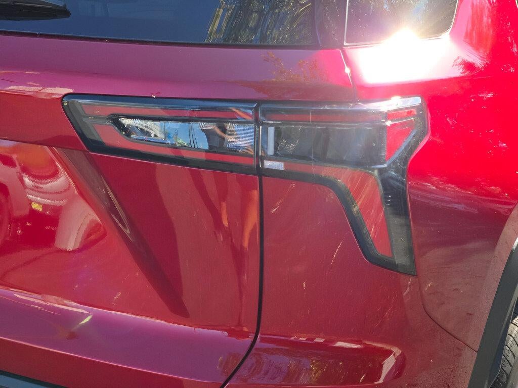 2027 Chevrolet Equinox FWD LT