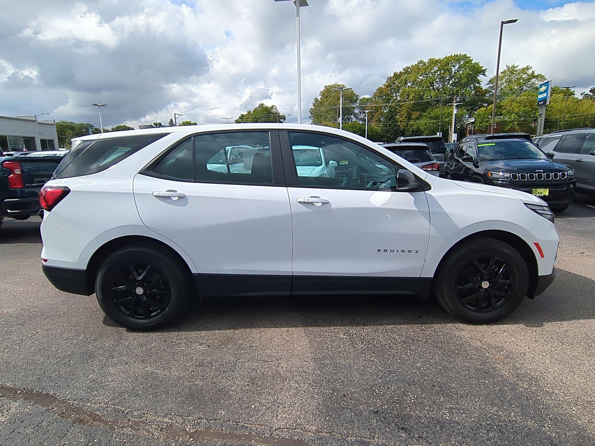 2023 Chevrolet Equinox LS