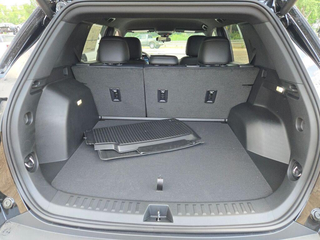 2027 Chevrolet Equinox AWD LT