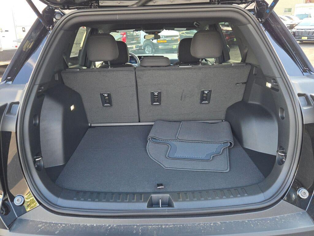 2027 Chevrolet Equinox AWD LT