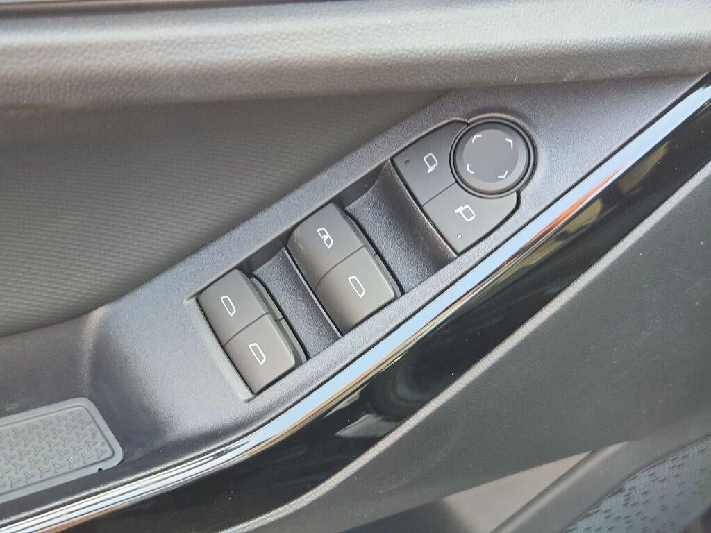 2027 Chevrolet Equinox AWD LT