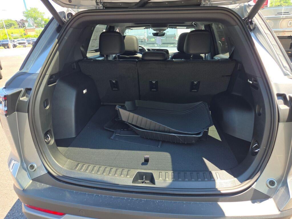 2027 Chevrolet Equinox AWD LT