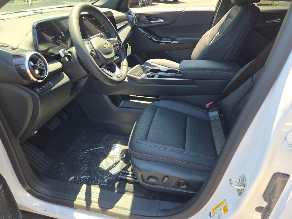 2027 Chevrolet Equinox AWD LT