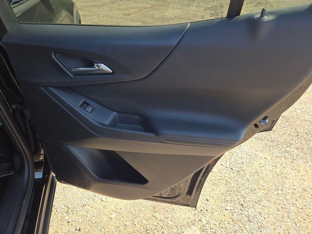 2027 Chevrolet Equinox LT - Photo 17