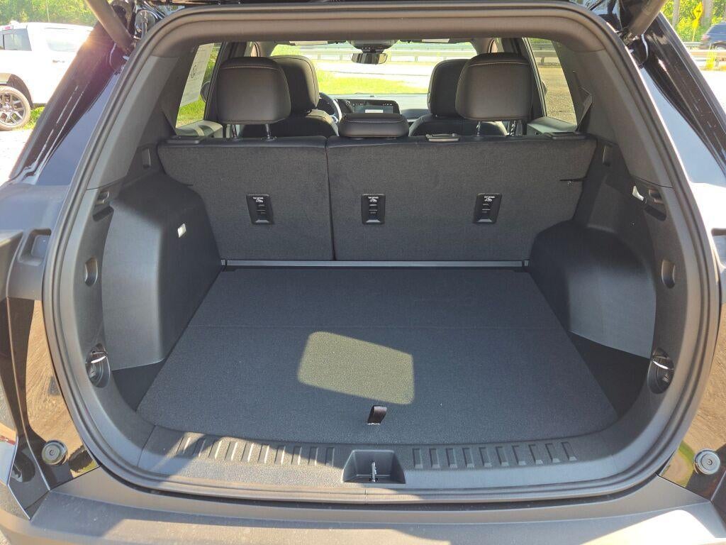 2027 Chevrolet Equinox LT - Photo 20