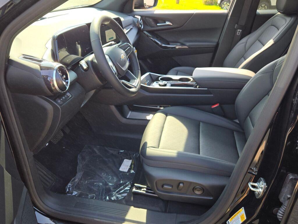2027 Chevrolet Equinox LT - Photo 27