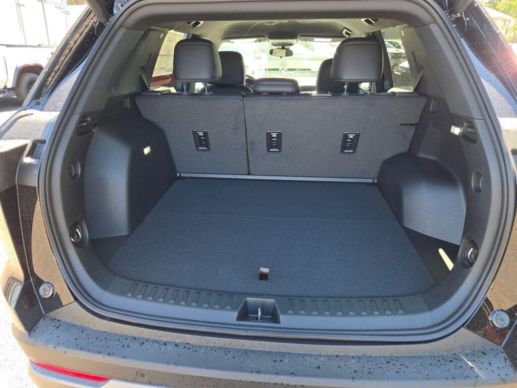 2027 Chevrolet Equinox LT - Photo 19
