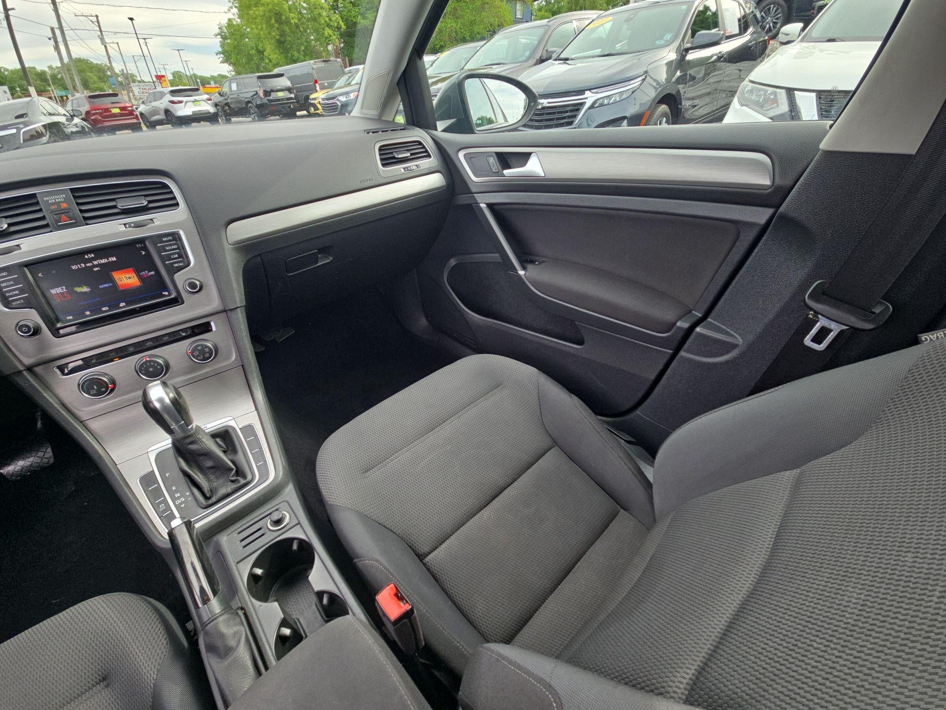 2017 Volkswagen Golf SportWagen TSI S