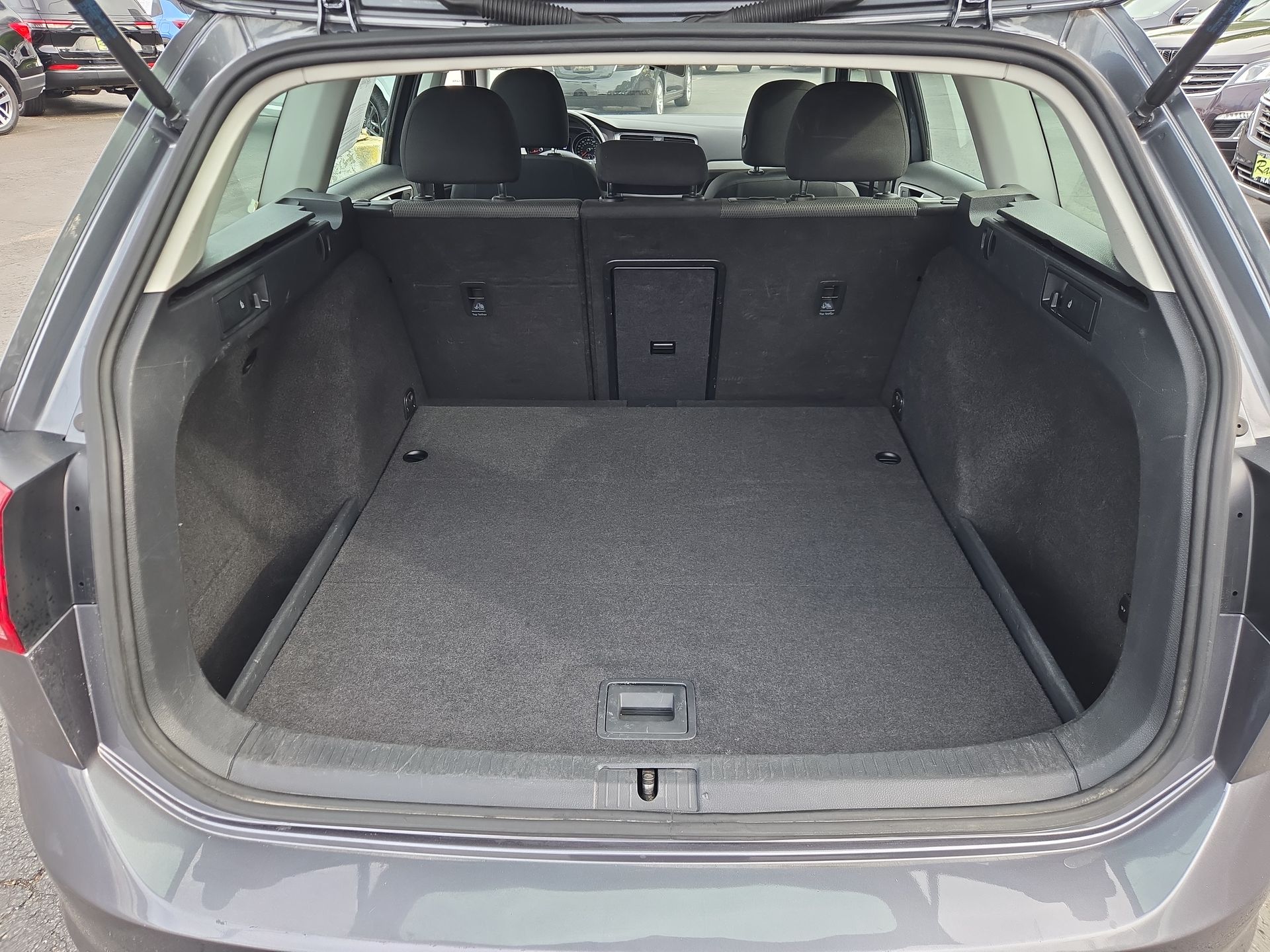 2017 Volkswagen Golf SportWagen TSI S