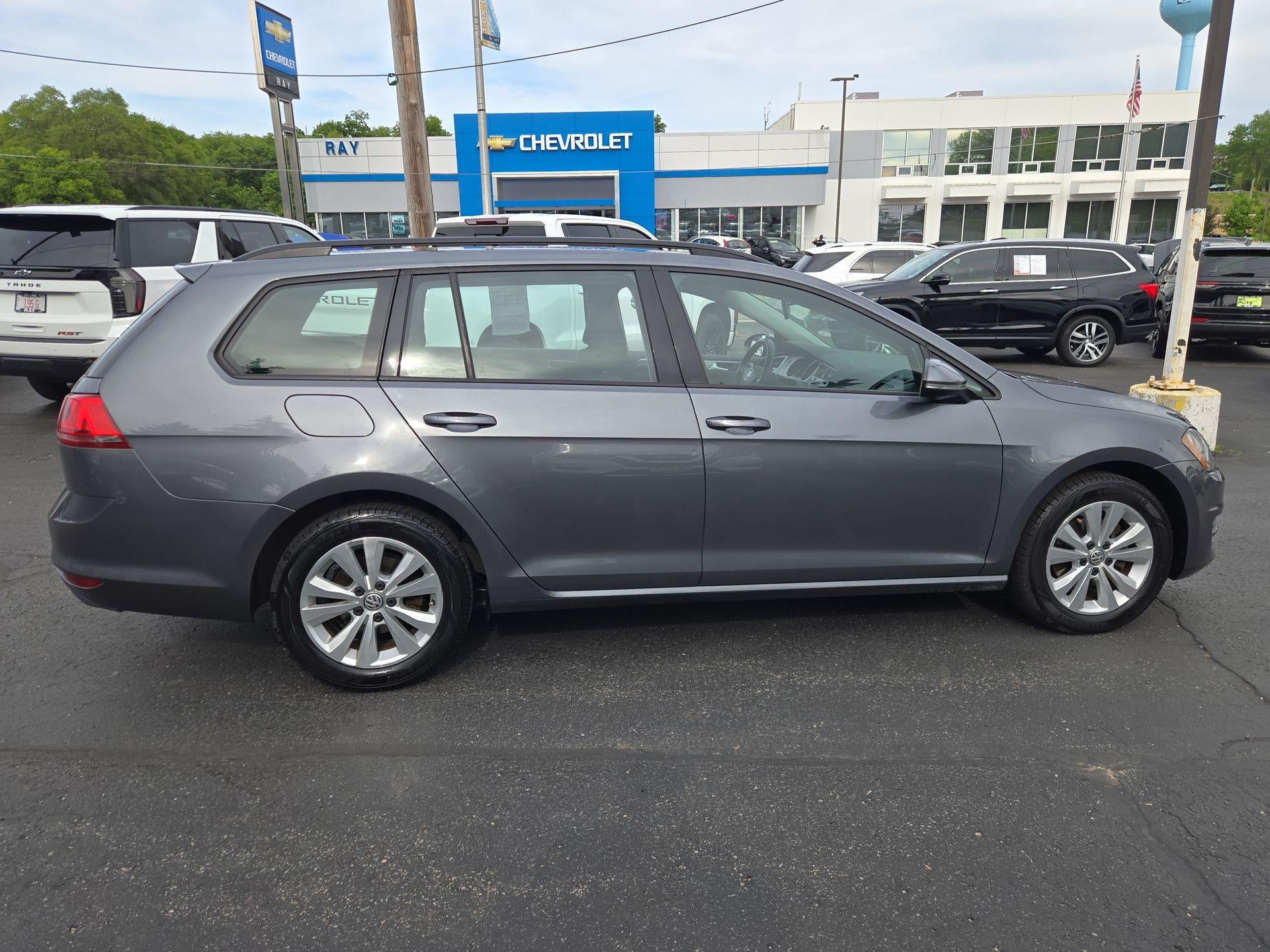2017 Volkswagen Golf SportWagen TSI S