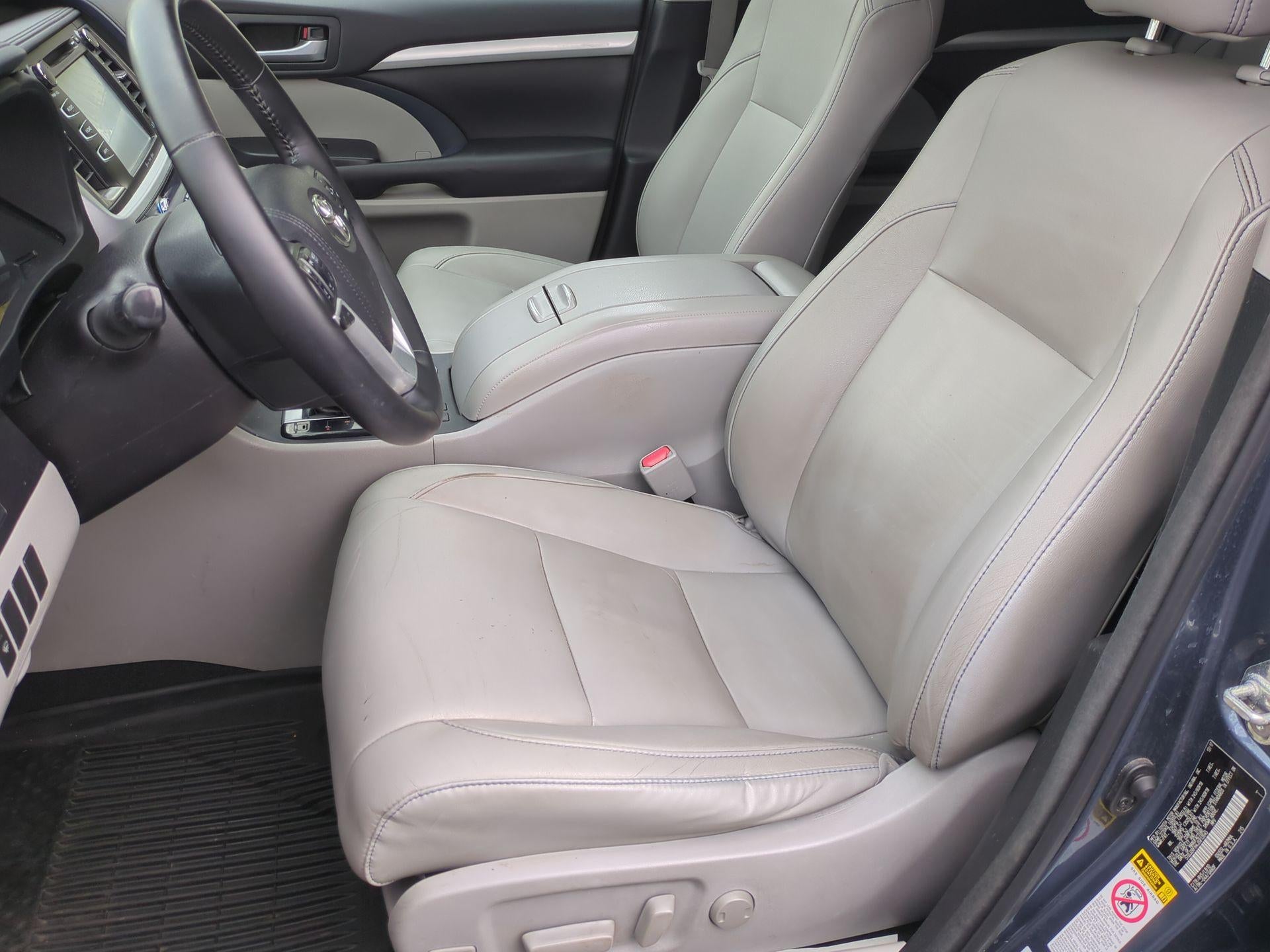 2018 Toyota Highlander SE