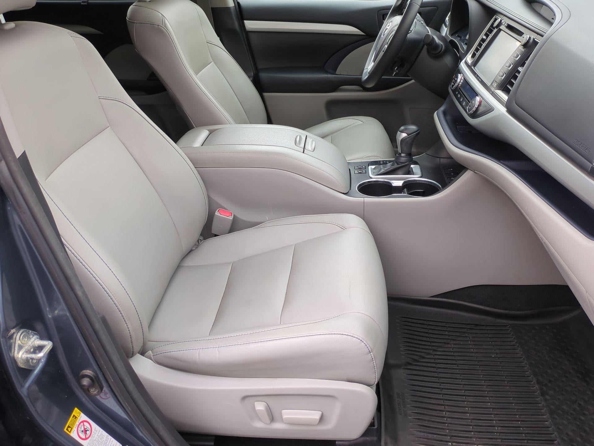 2018 Toyota Highlander SE