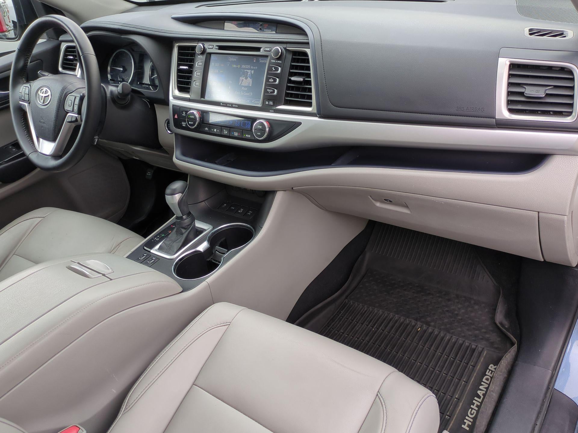 2018 Toyota Highlander SE