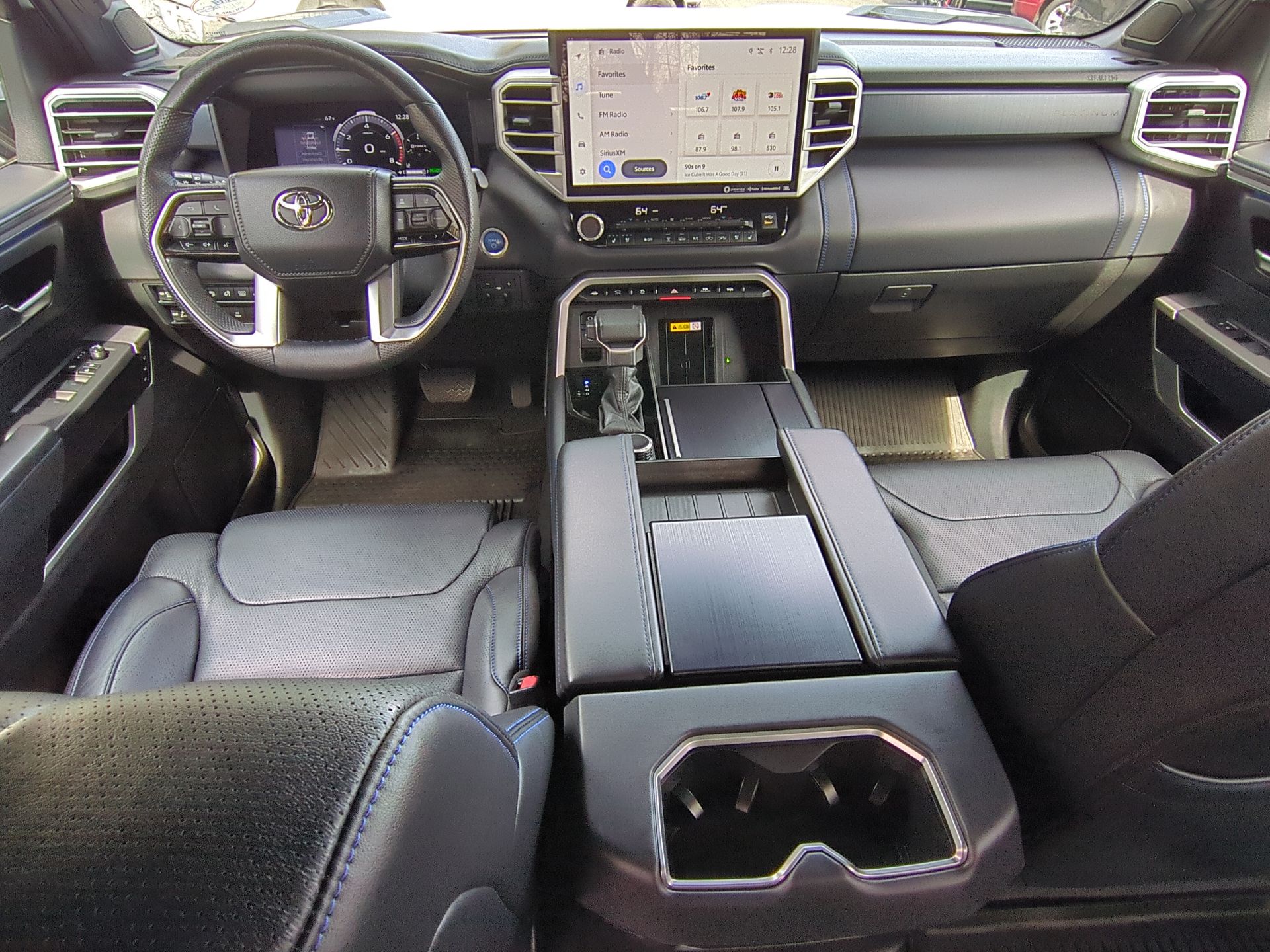 2023 Toyota Tundra Hybrid Platinum
