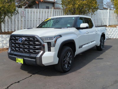 2023 Toyota Tundra Hybrid Platinum