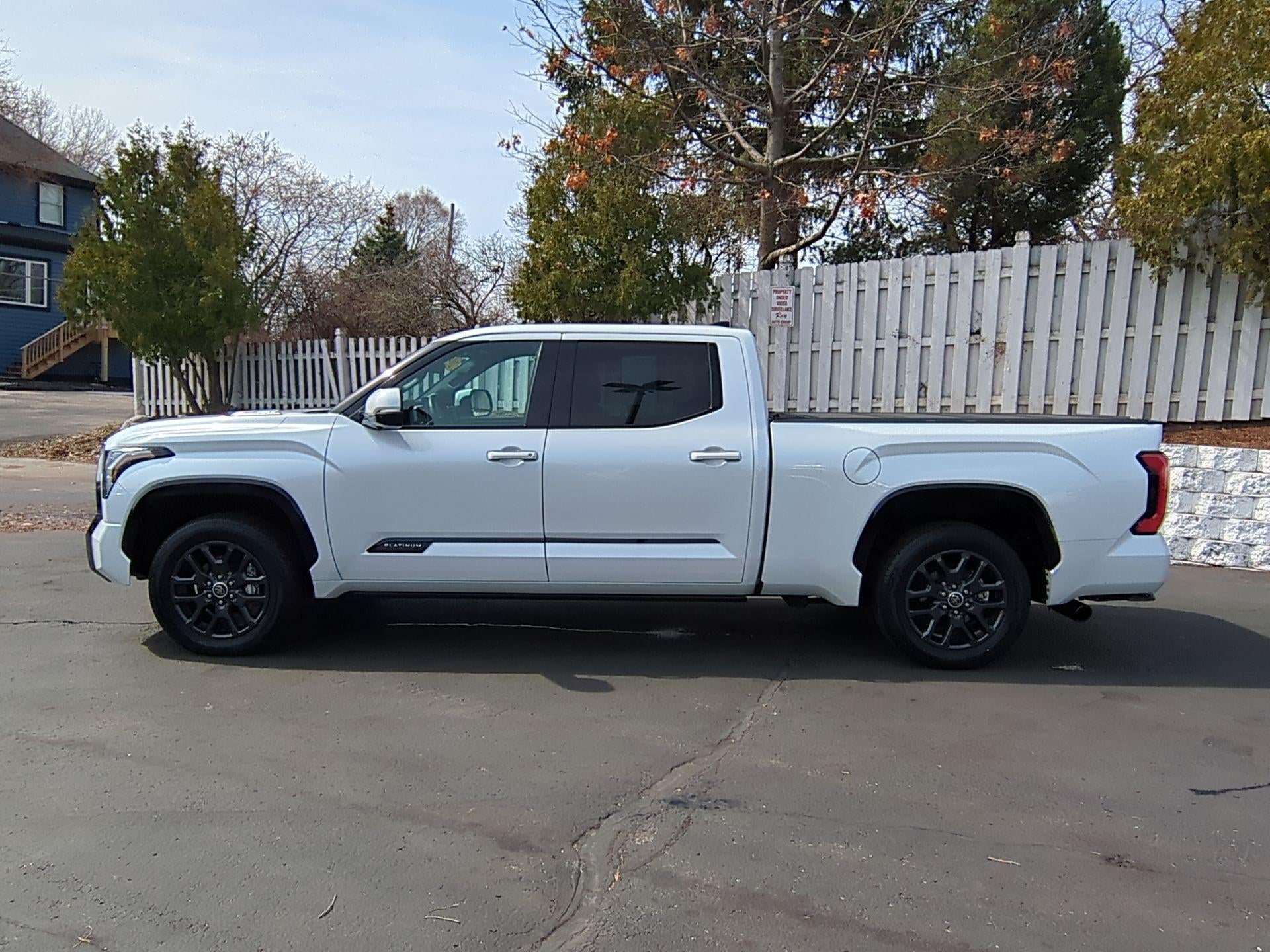 2023 Toyota Tundra Hybrid Platinum