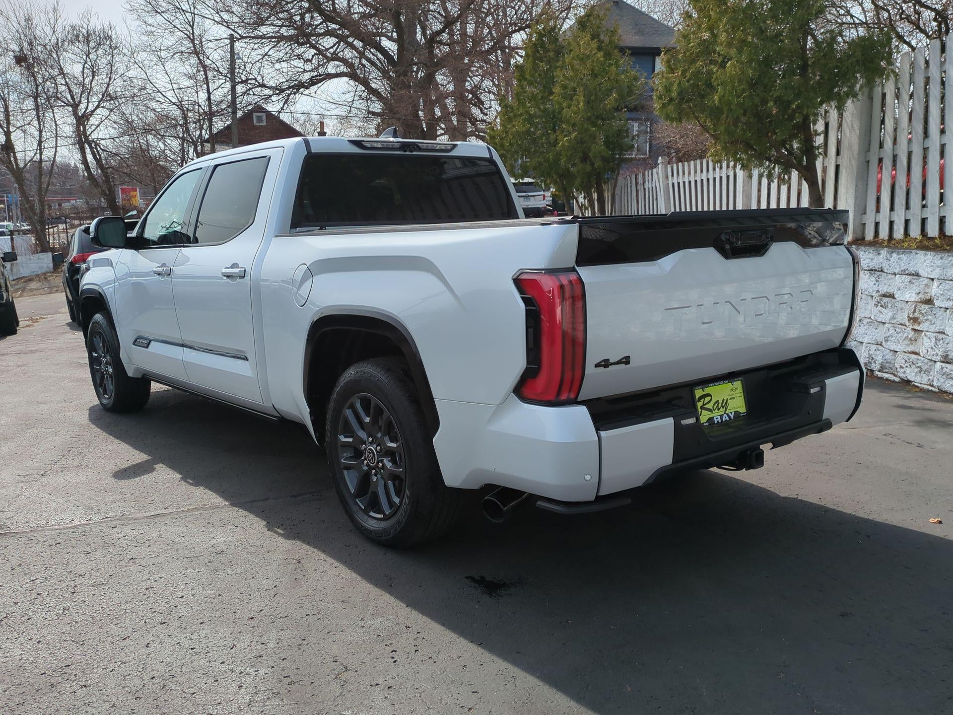 2023 Toyota Tundra Hybrid Platinum