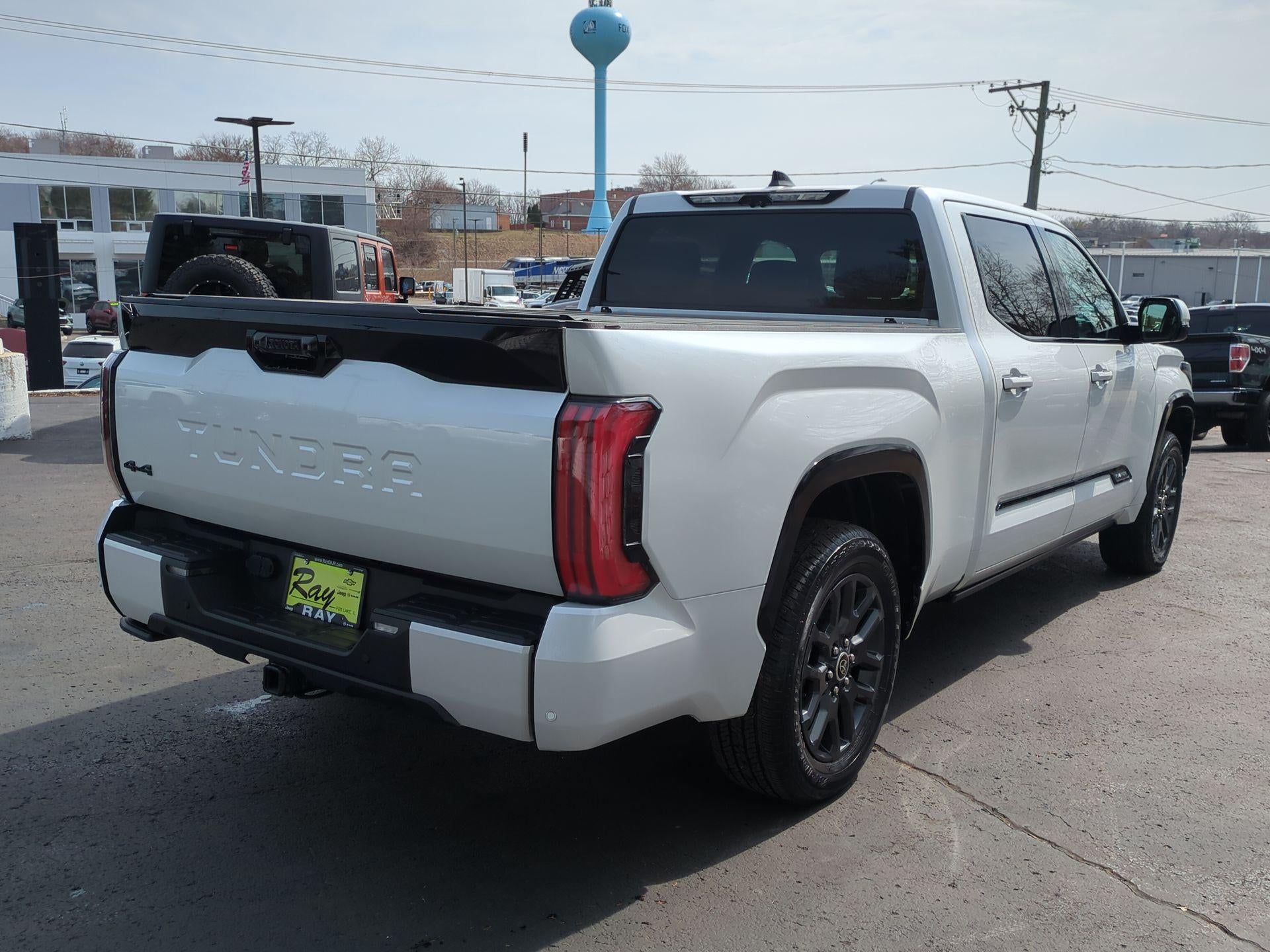 2023 Toyota Tundra Hybrid Platinum