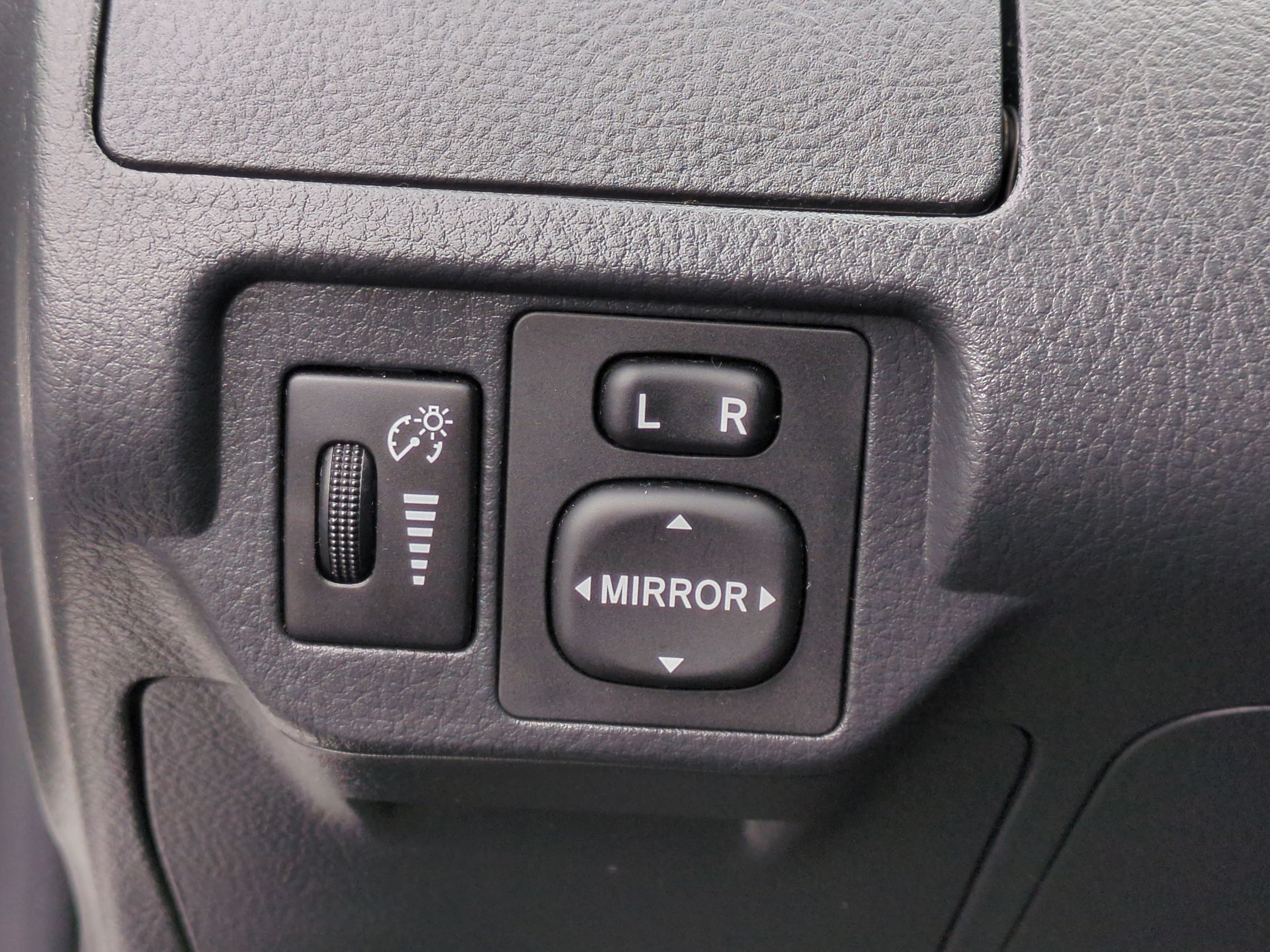 2009 Toyota Yaris 4DR SDN BASE AT