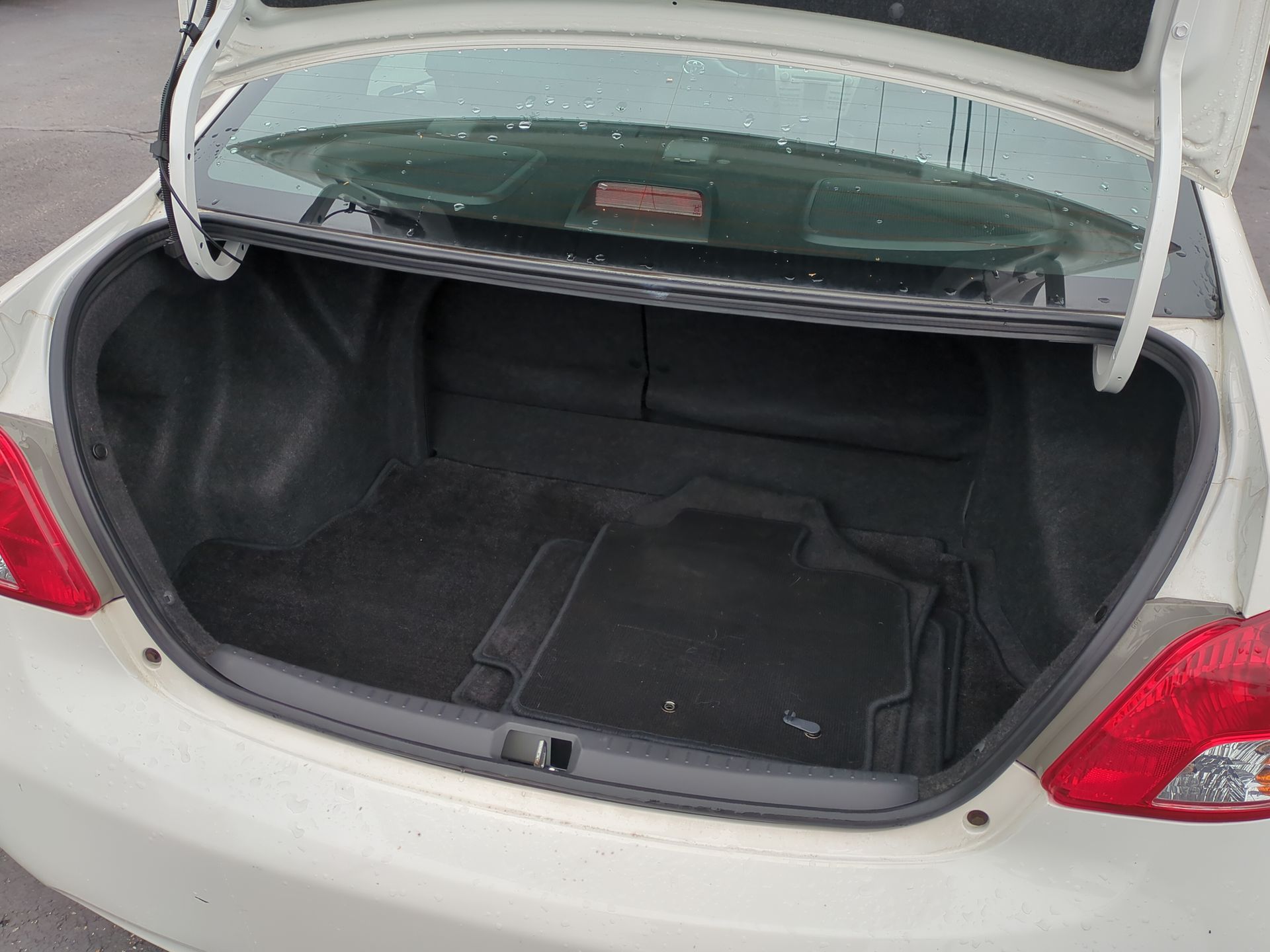 2009 Toyota Yaris 4DR SDN BASE AT