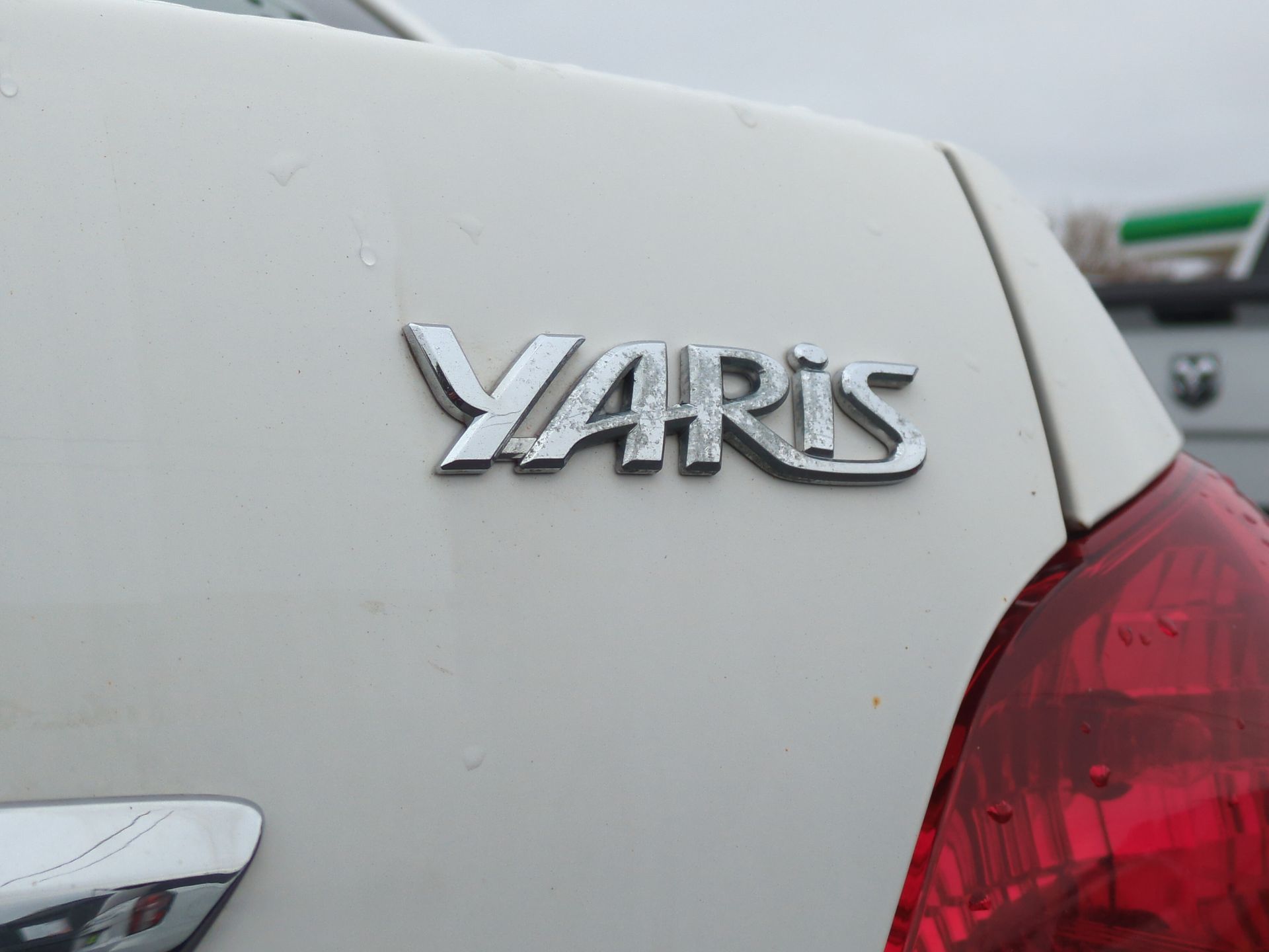 2009 Toyota Yaris 4DR SDN BASE AT