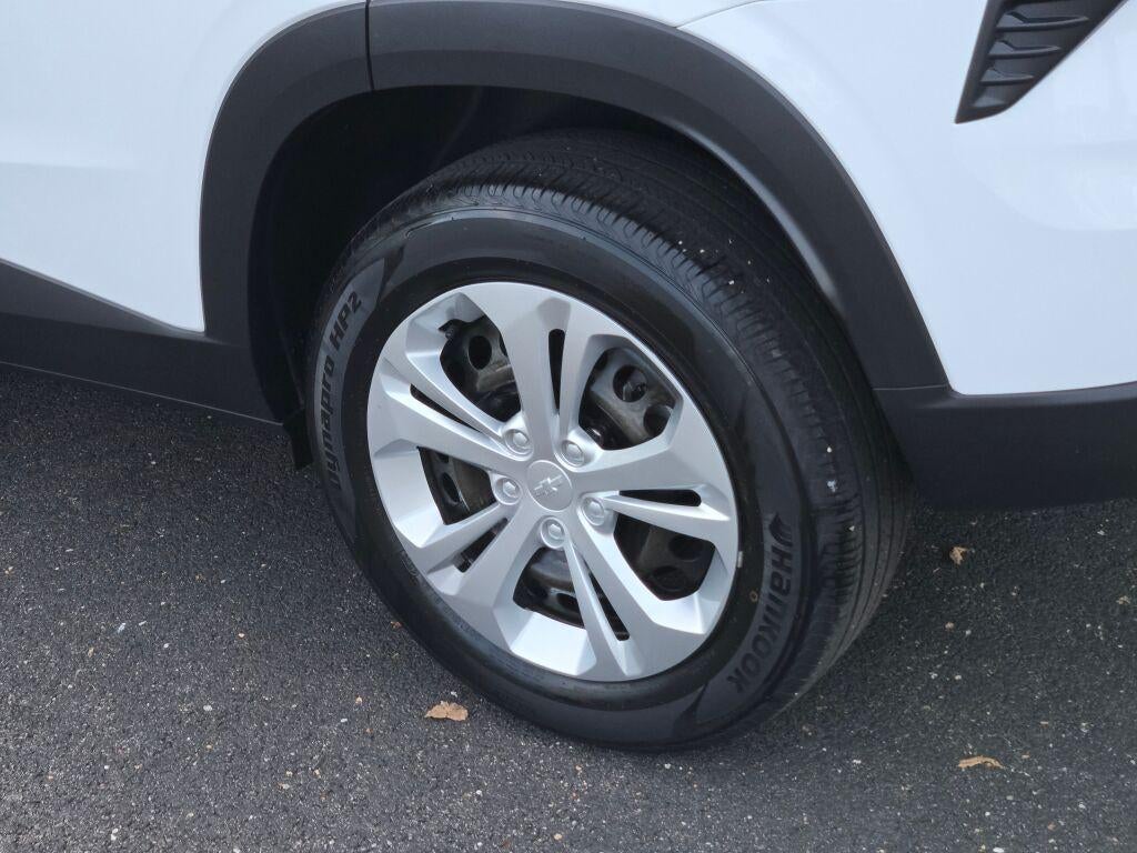 2024 Chevrolet Trax LS - Photo 17