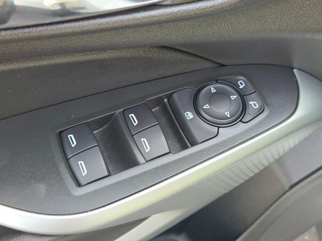 2024 Chevrolet Trax LS - Photo 23