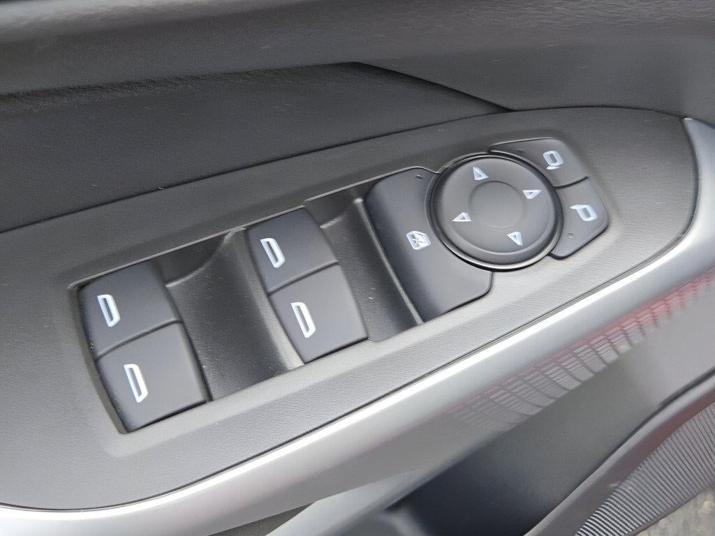 2026 Chevrolet Trax FWD 4dr LS