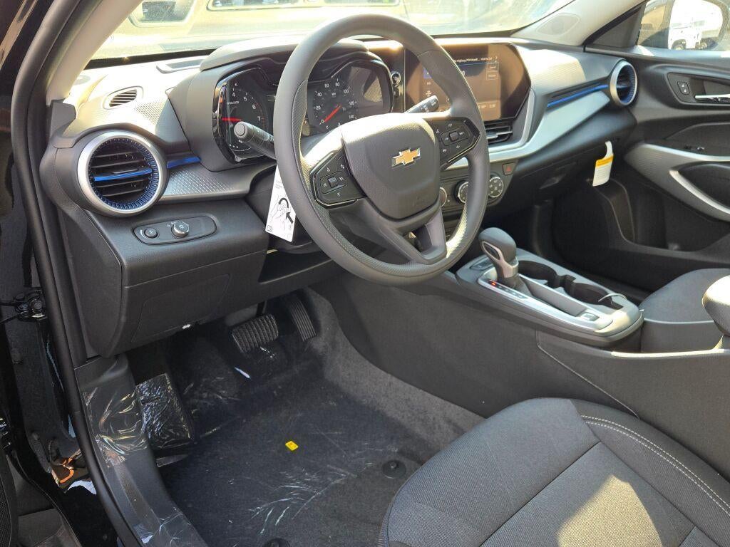 2026 Chevrolet Trax FWD 4dr LS