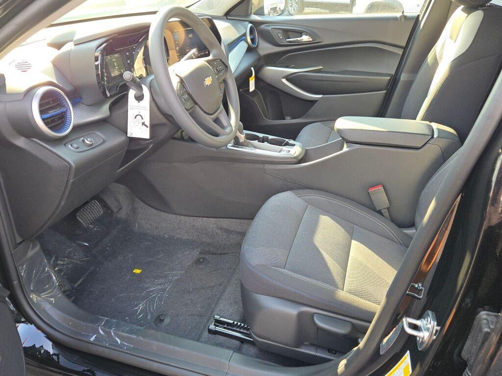 2026 Chevrolet Trax FWD 4dr LS