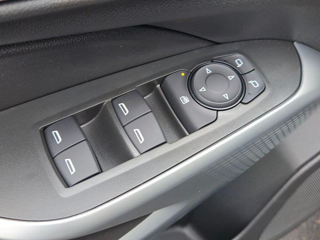 2026 Chevrolet Trax FWD 4dr LS