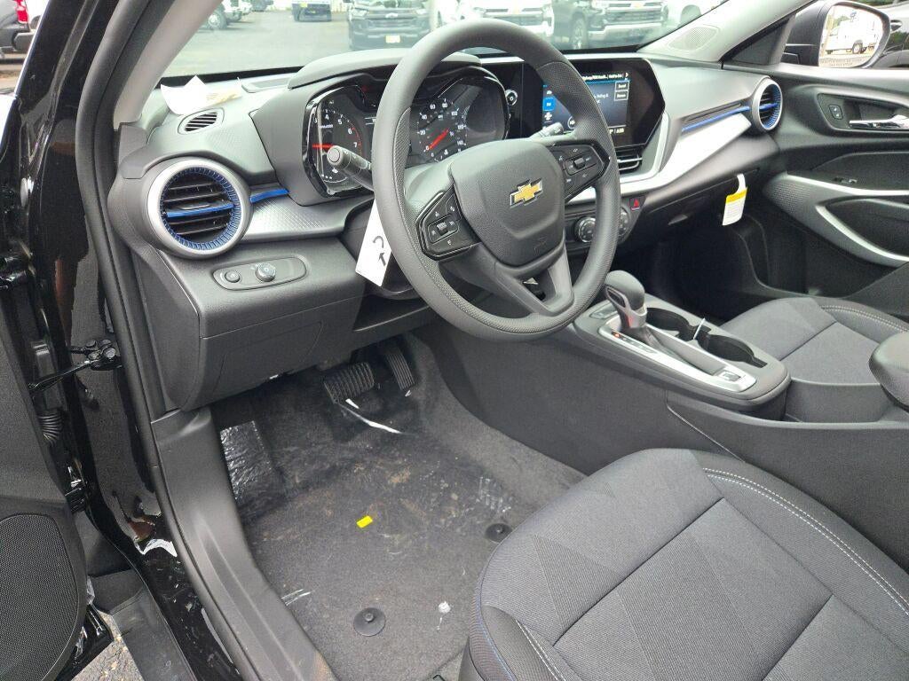 2026 Chevrolet Trax FWD 4dr LS