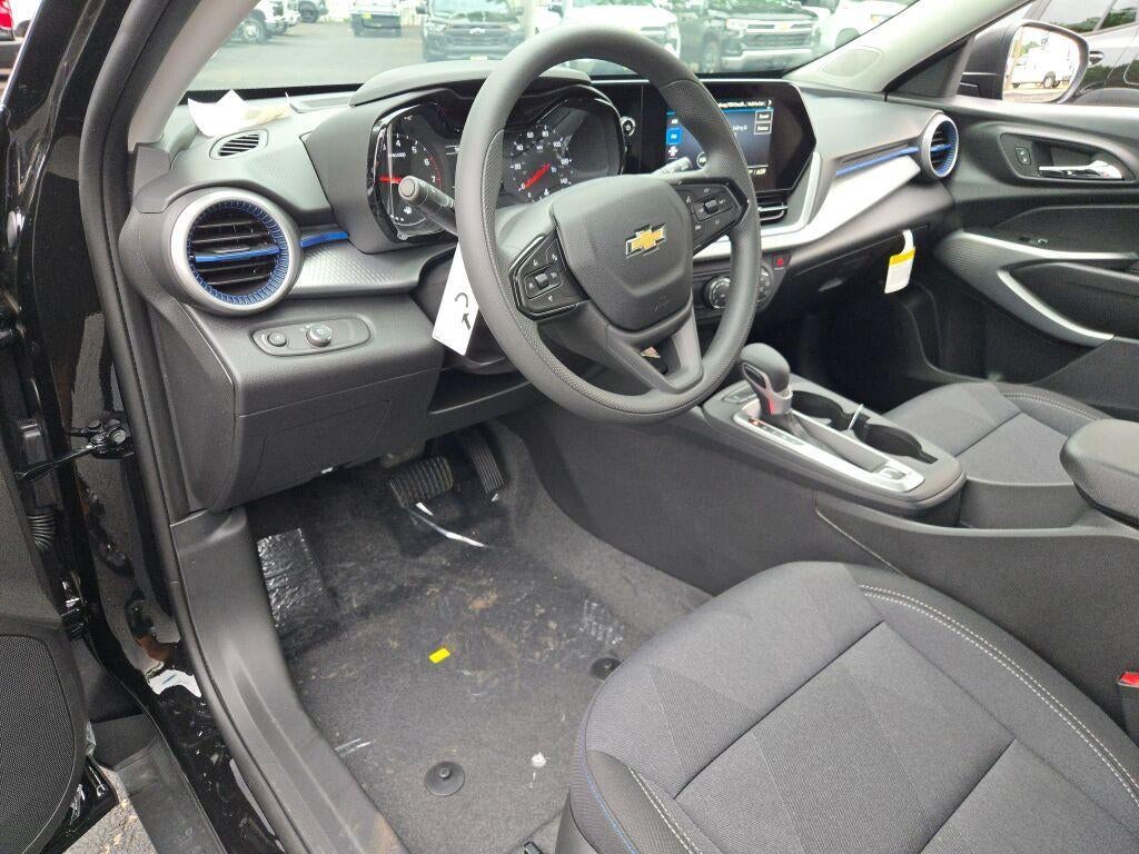 2026 Chevrolet Trax FWD 4dr LS