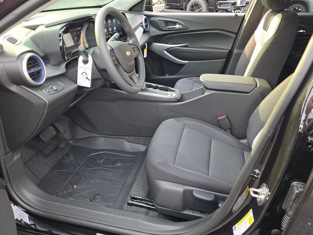 2026 Chevrolet Trax FWD 4dr LS