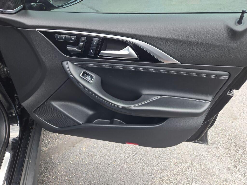 2018 INFINITI QX30 Premium