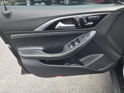2018 INFINITI QX30 Premium