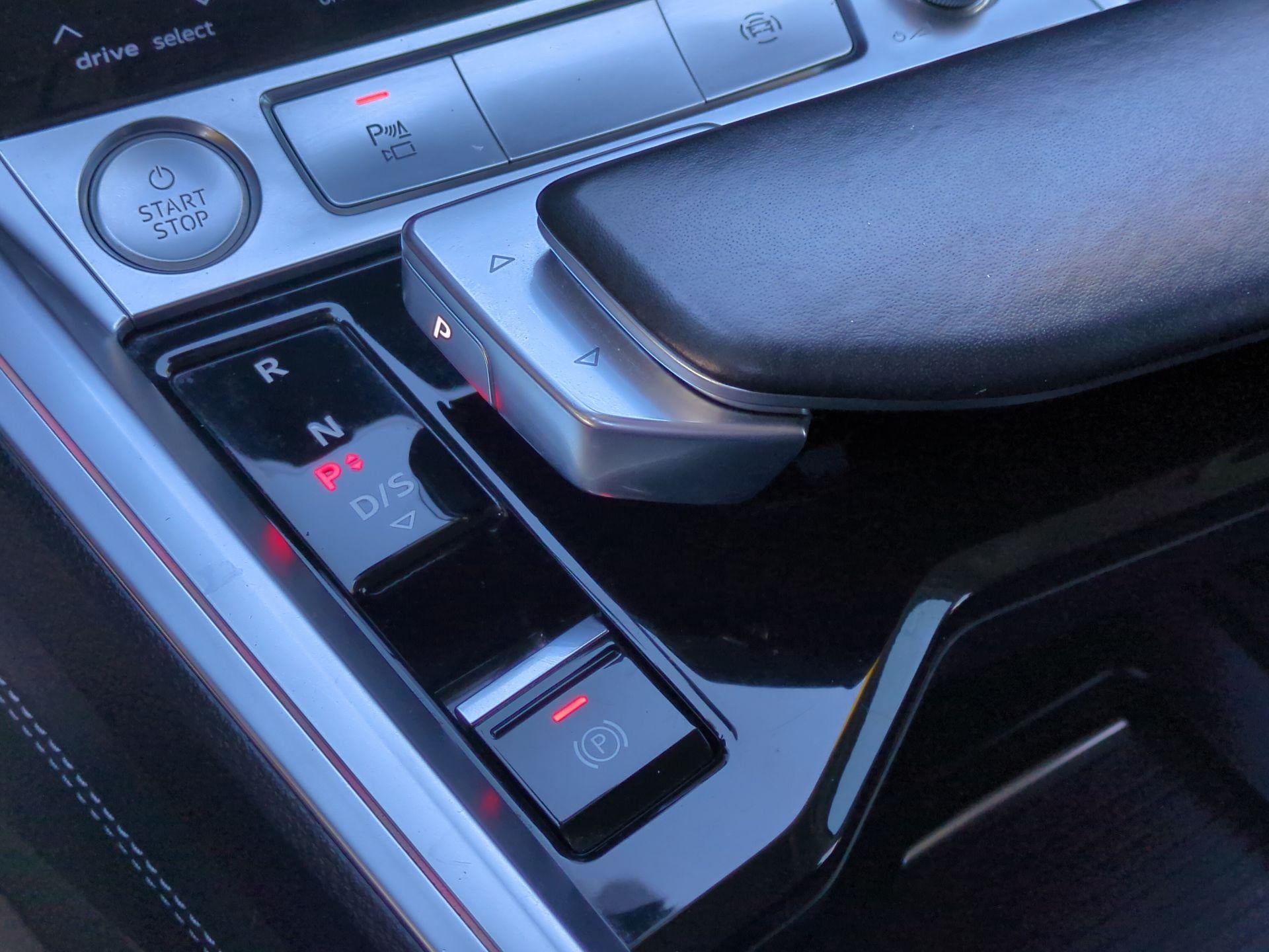 2019 Audi e-tron Premium Plus