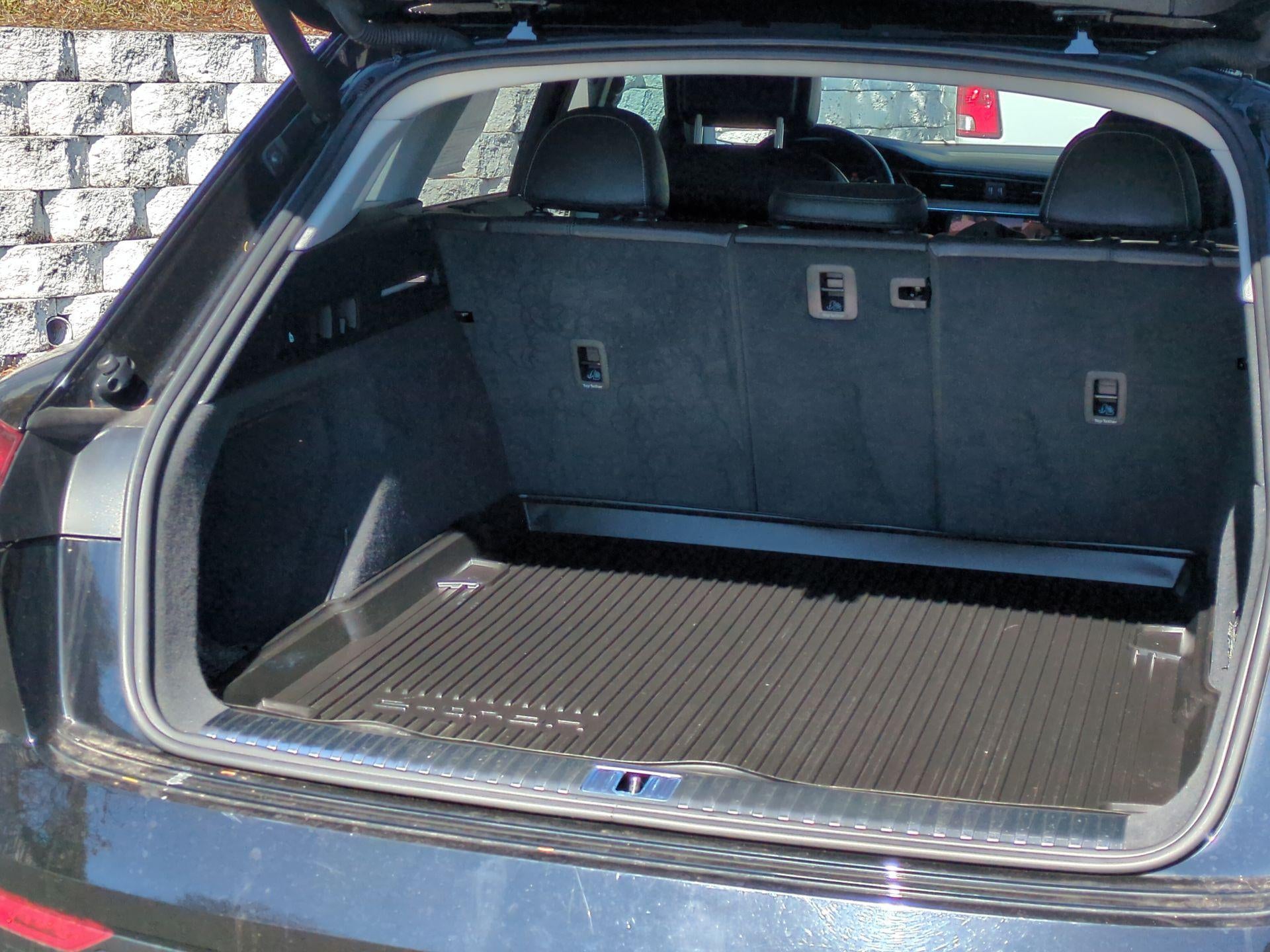 2019 Audi e-tron Premium Plus