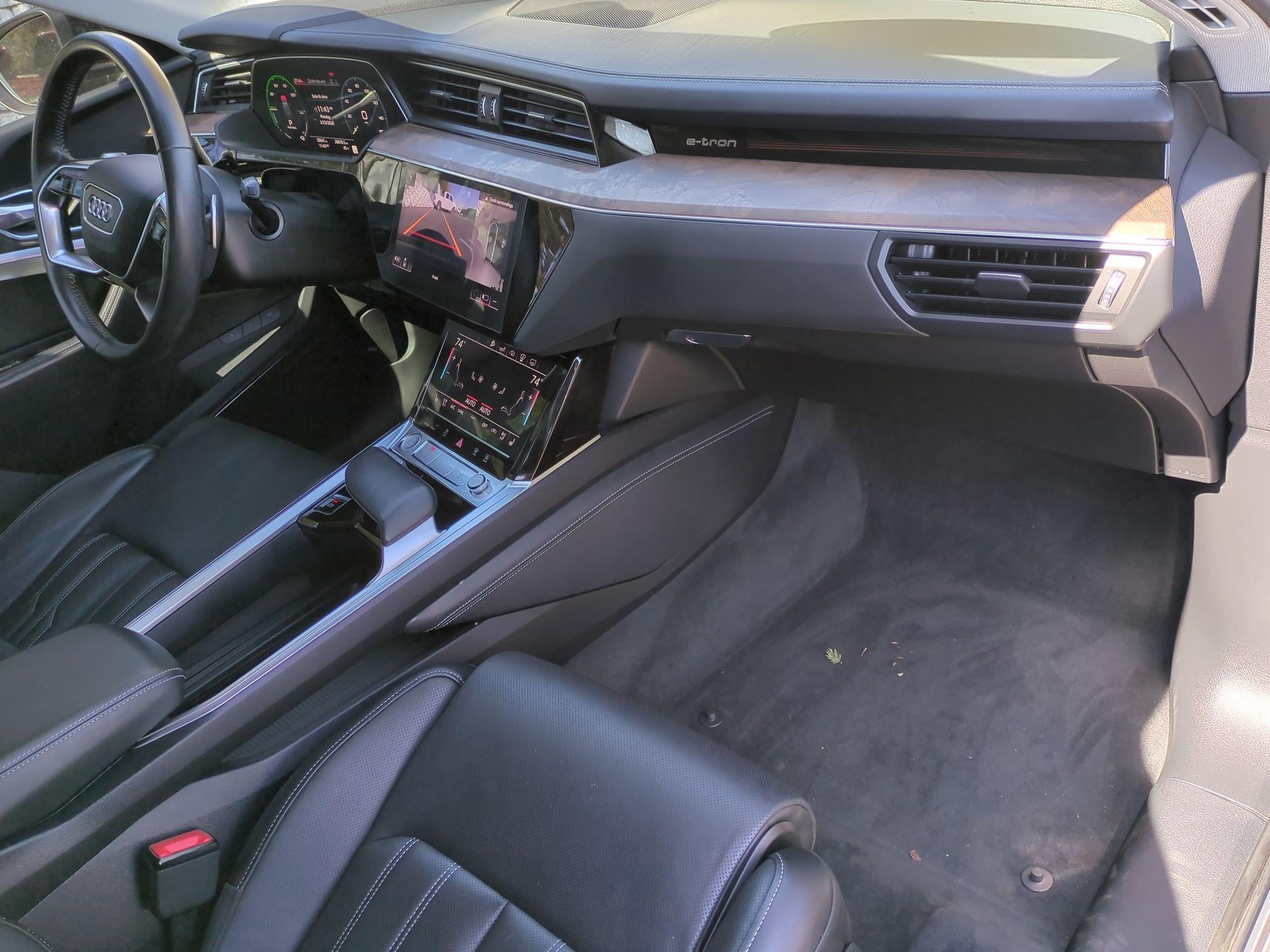 2019 Audi e-tron Premium Plus